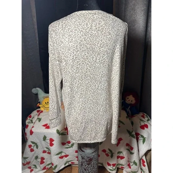 American Eagle Super Soft oversized leopard longsleeve - Picture 3 of 5